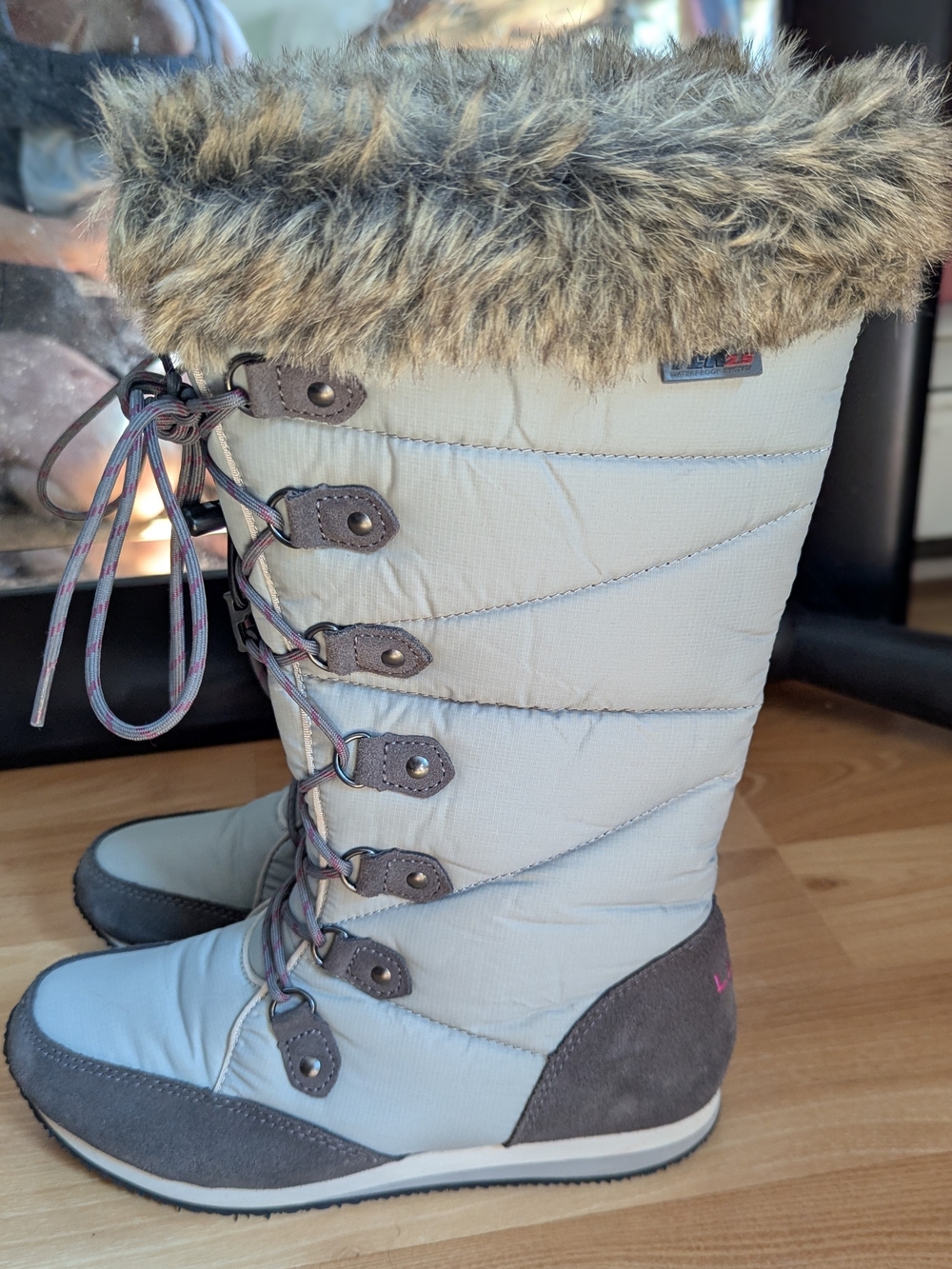 L.L. Bean Carrabassett Fur Lace-Up Snow Boots Women's 6.5 Gray EUC